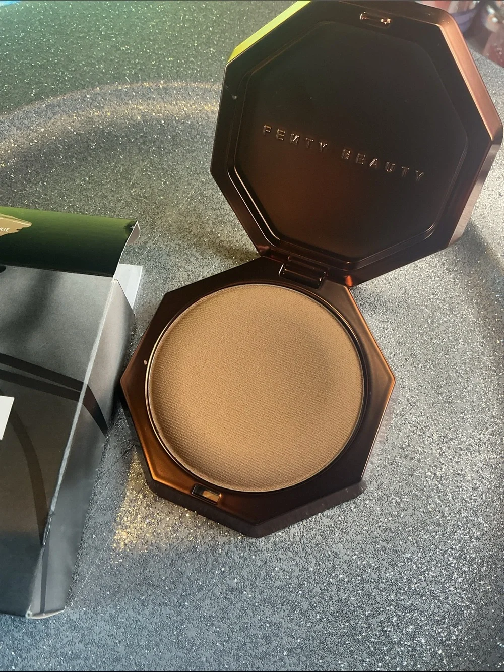 Fenty Beauty Sun Stalk'r Soufflé Pressed Mousse Cream Bronzer - Suga Cookie (01)